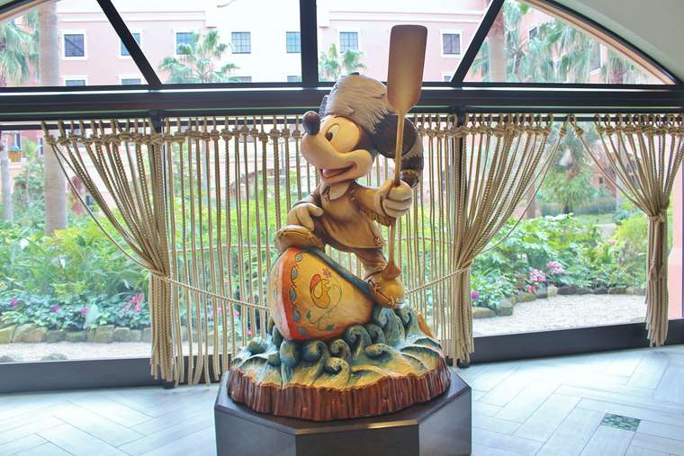 東京ディズニーセレブレーションホテル ロビー