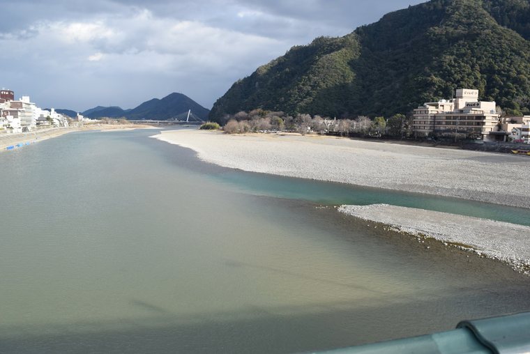 長良川