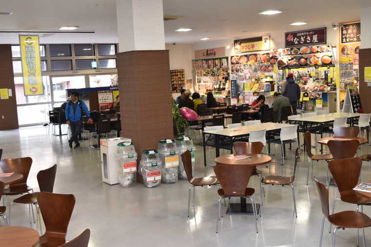 函館朝市 函館朝市ひろばのフードコート