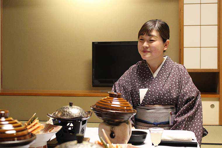 加賀屋 仲居さん