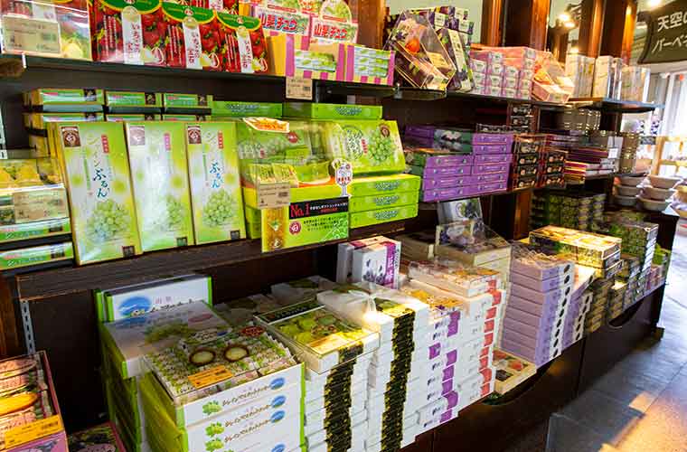 勝沼ぶどう郷 甲州市勝沼ぶどうの丘 売店