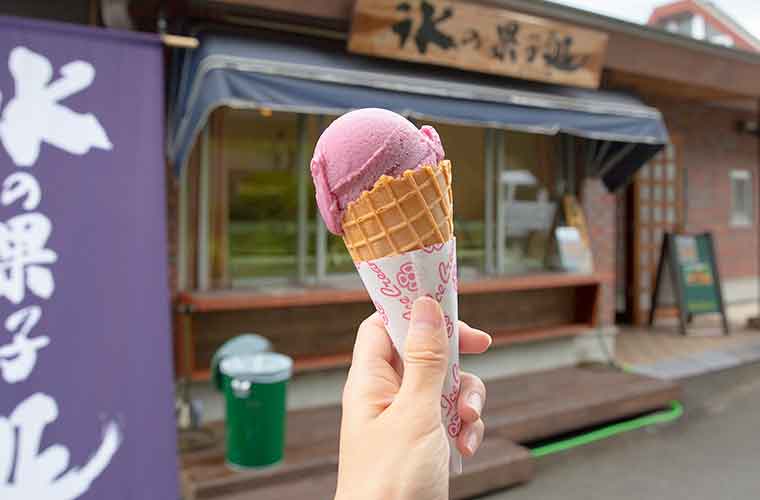 勝沼ぶどう郷 氷の菓子処のカベルネ味ジェラート