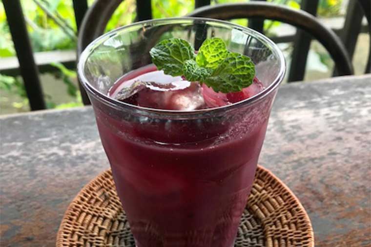 勝沼ぶどう郷 カフェ カーサ・ダ・ノーマのぶどうジュース