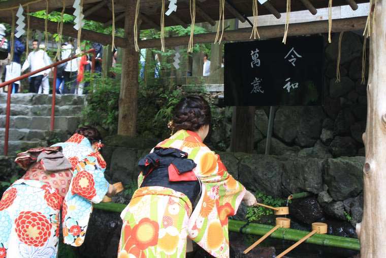 貴船神社の手水舎
