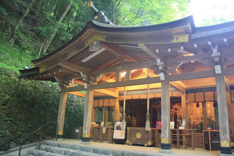 貴船神社の本宮