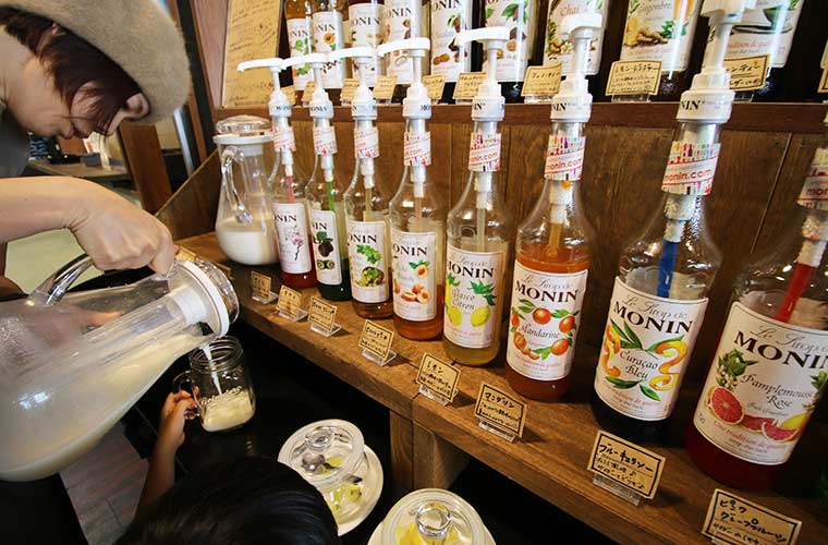 オリジナルのドリンクを作ることができるドリンクコーナー