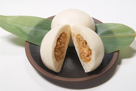 ご当地グルメ「鮭ちゃんちゃん焼き饅頭」