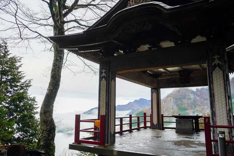秩父 三峯神社 遥拝殿(ようはいでん)