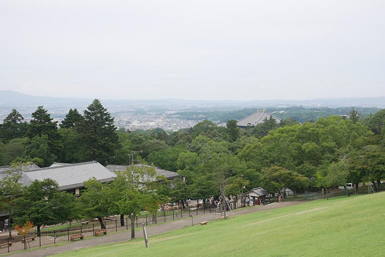 若草山の麓