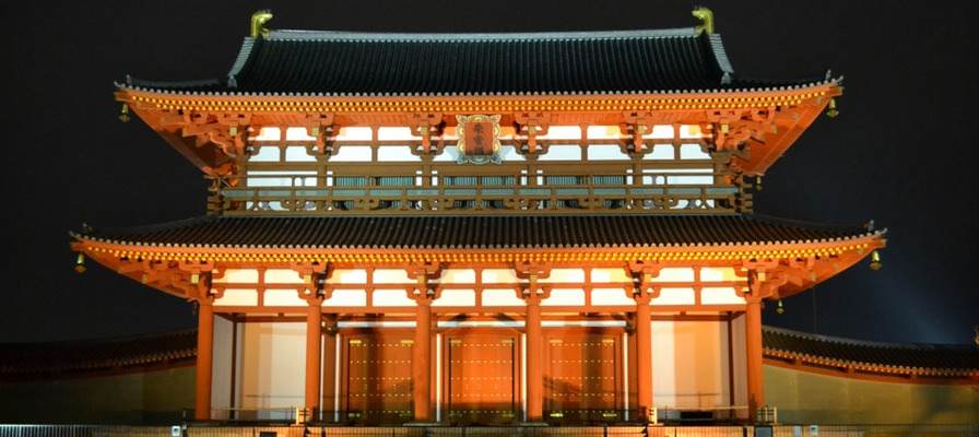 夜の幻想的な奈良を味わうツアー