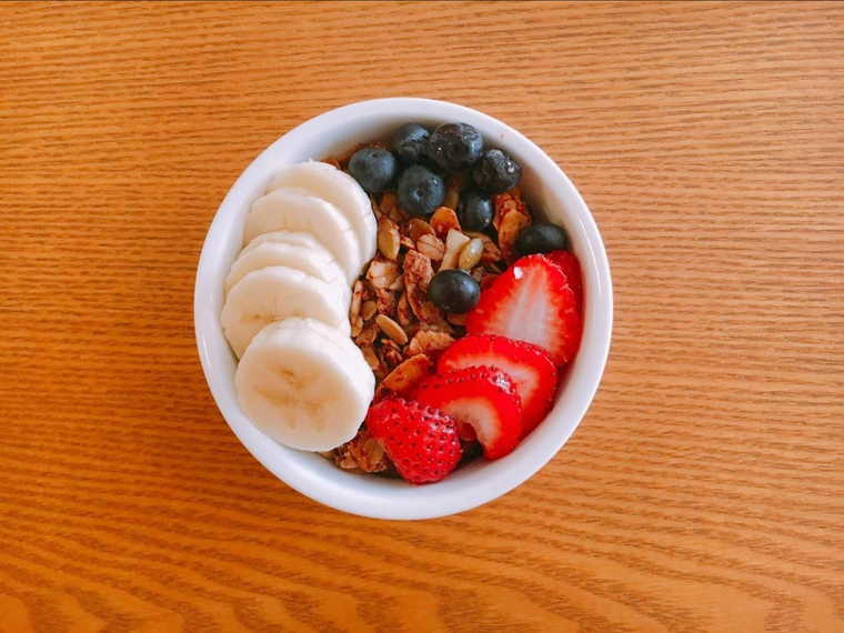 国際通り商店街 C&C BREAKFAST アサイーボウル