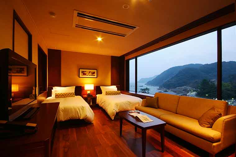 日和山温泉 ホテル 金波楼 モデレート和洋室からの眺望