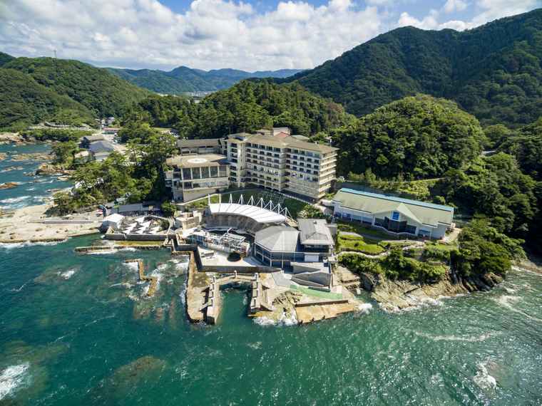 日和山温泉 ホテル 金波楼 外観
