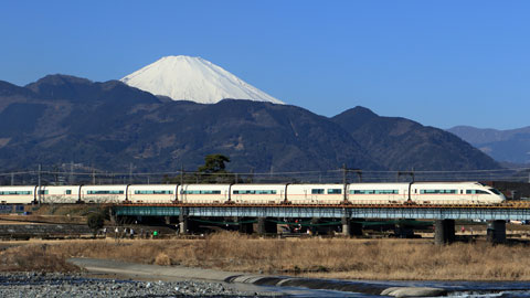 車なしでもOK!東京から電車・バスで1本で行ける温泉地
