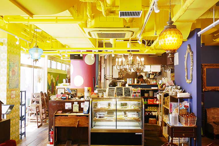 cafe 太陽の塔NAMBA CITY店