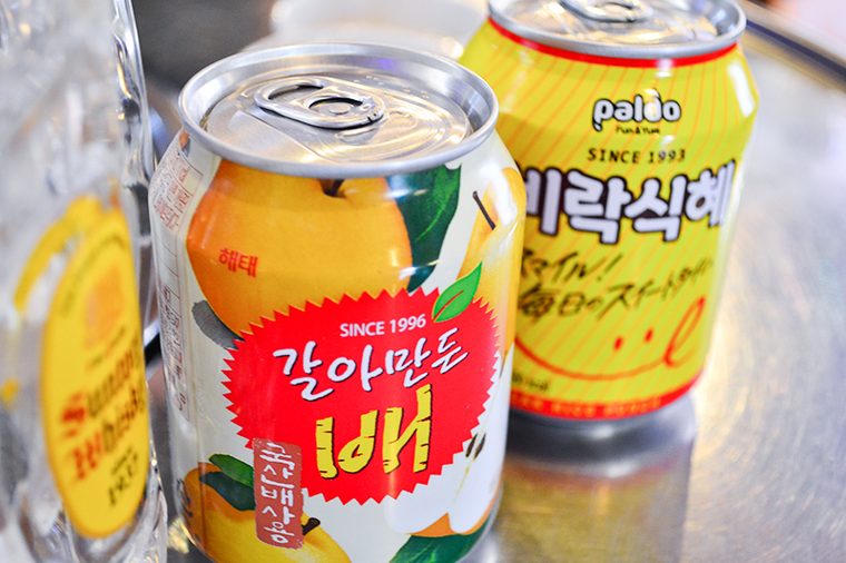 新大久保 韓国料理「でじにらんど」 梨ジュース シッケ 乾杯