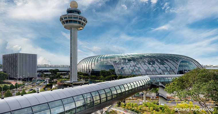 【シンガポール】チャンギ空港の新名所「Jewel（ジュエル）」がすごい！ | 楽天トラベル