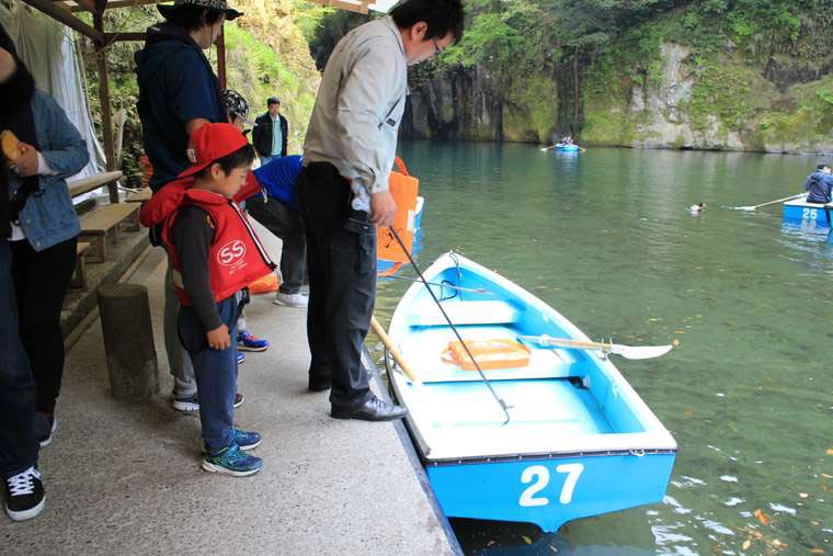 高千穂峡で家族と一緒に日本の神話と自然を体験しよう 楽天トラベル