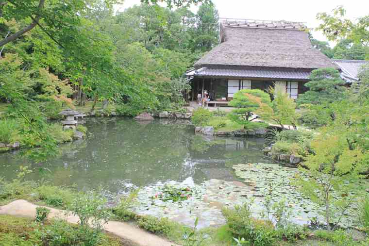 東大寺 依水園 日本庭園