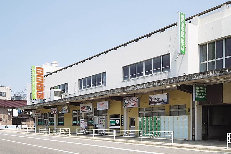 嬉野市のバスセンター