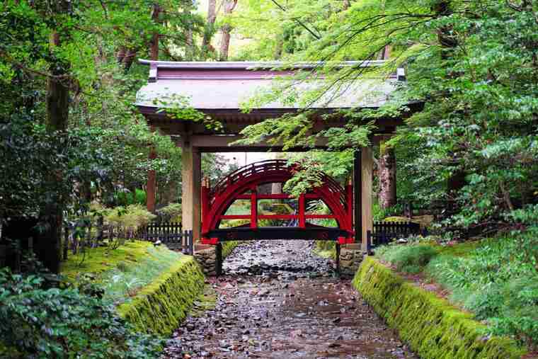 彌彦神社 玉の橋