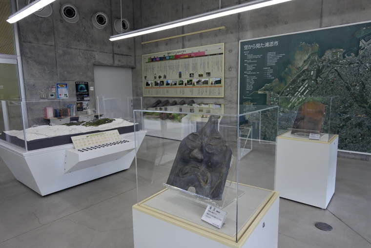 浦添城後 南エントランス展示室