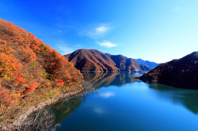 九頭竜湖