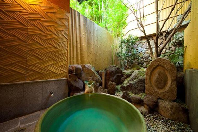 別府鉄輪温泉 和の宿 夢月(なごみのやど むつき)