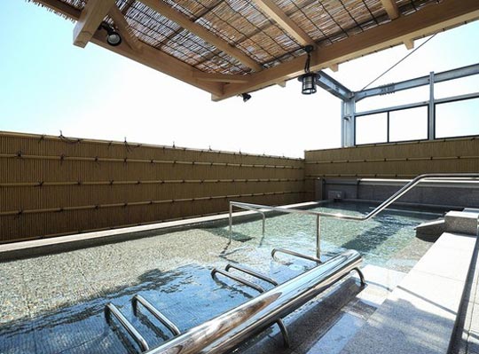 東京・湯河原温泉 万葉の湯