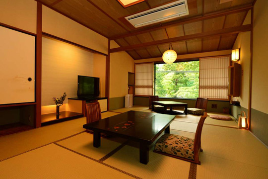 箱根湯本温泉 箱根 花紋