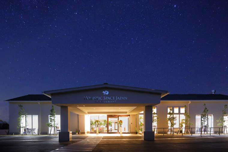 HOTEL HOLISTIC RESORT