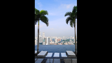 シンガポール