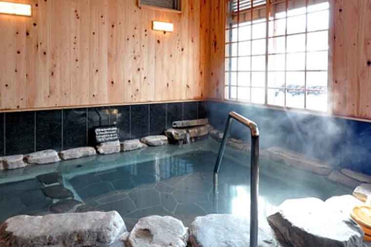赤倉温泉 旅館 おかやま(旧 岡山館)