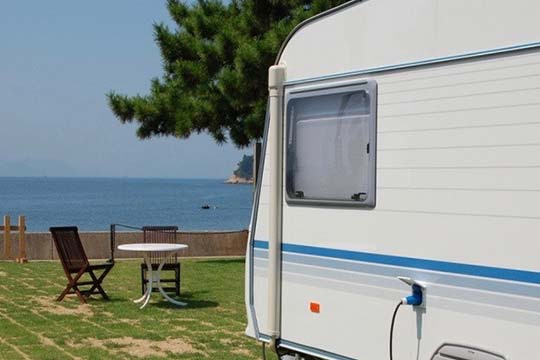 直島ふるさと海の家 つつじ荘 <直島>
