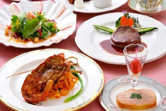 伊豆高原 海の見えるプチホテル サン・トロぺ
