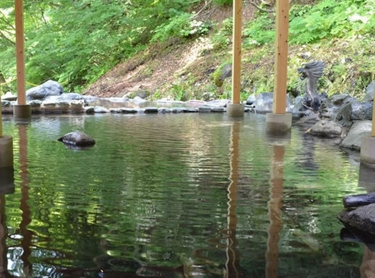 源泉掛流しの湯めぐりテーマパーク 龍洞