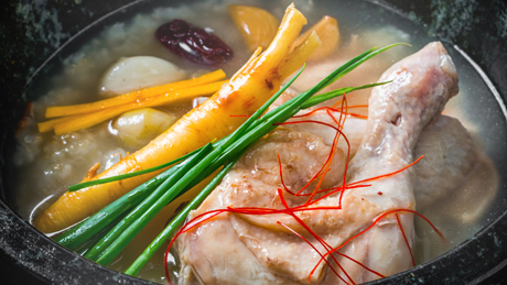 参鶏湯(サムゲタン)