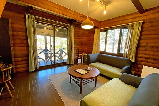 軽井沢LogHOTEL塩沢の森