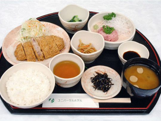 京都ユニバーサルホテル烏丸 夕食の日替わり定食例