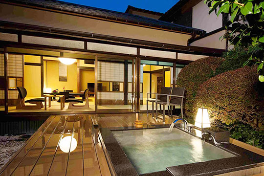 伊東緑涌