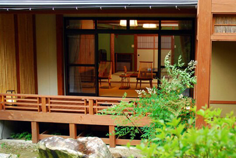 月岡温泉 村上館 湯伝