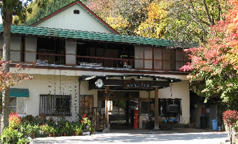 水明館 佳留萱山荘