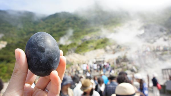 黒たまご(温泉たまご)