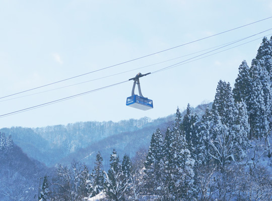 越後湯沢の雪山
