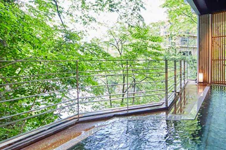 水上唯一の谷川岳を望む絶景と15種の湯巡りの宿 水上館