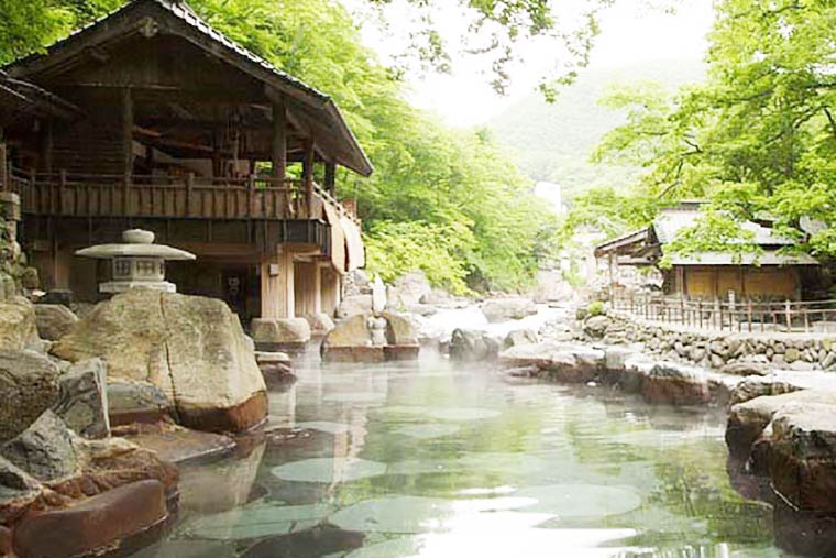 宝川温泉汪泉閣