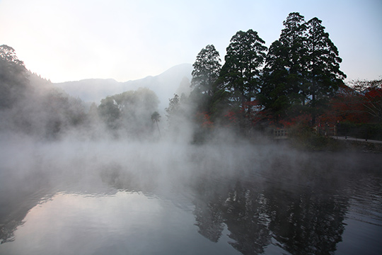 由布院温泉 金鱗湖