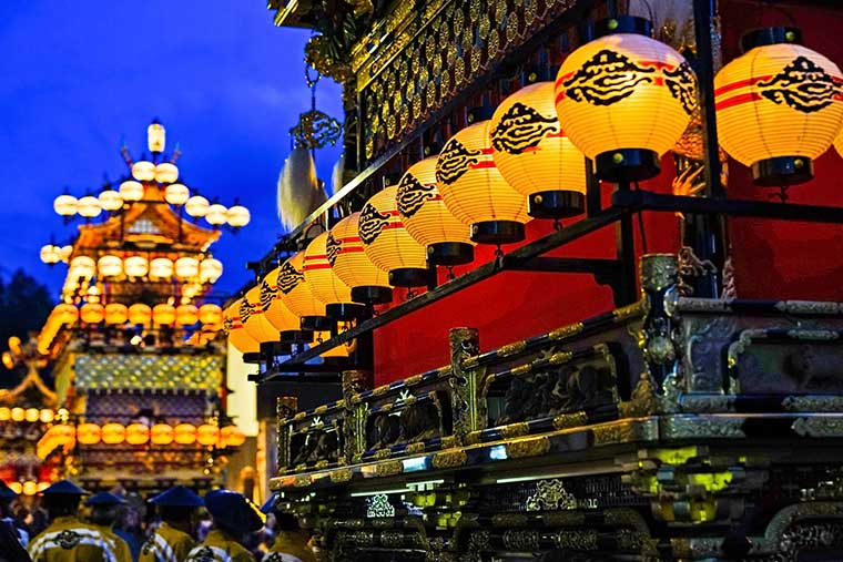 嬉夜の高山祭