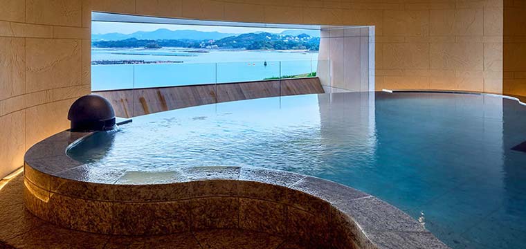 白浜温泉 ホテル川久 温泉サロン「ROYAL SPA」 城主の露天風呂