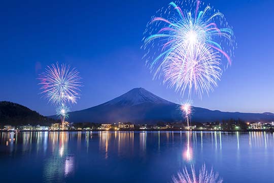 冬花火 湖上の舞